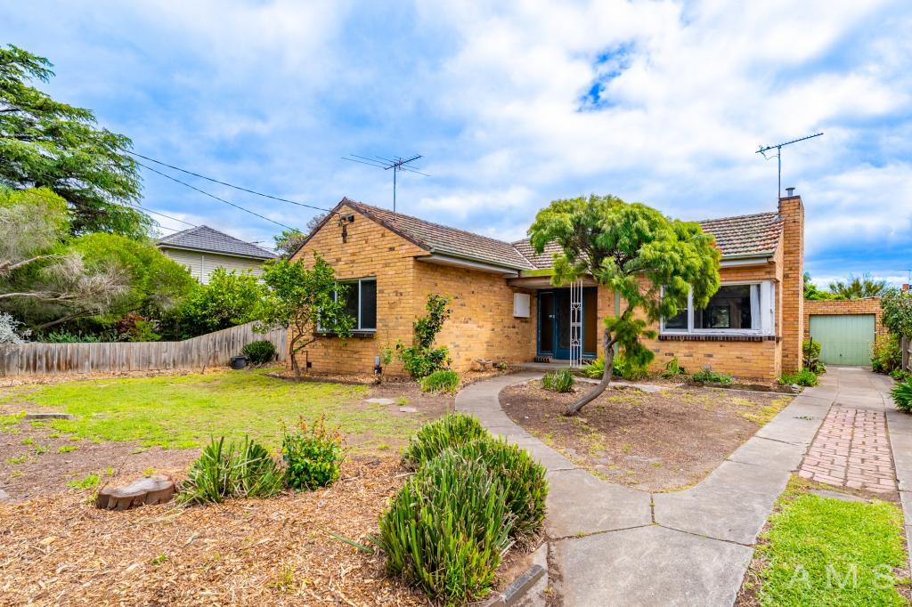 51 Vanberg Rd, Essendon, VIC 3040