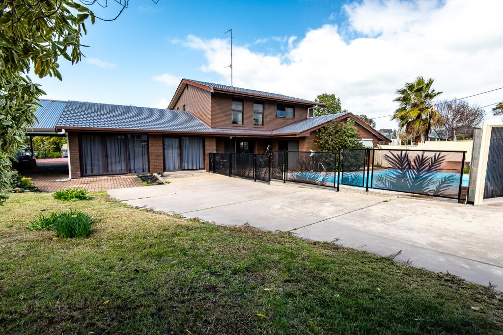 7 Memorial Dr, Naracoorte, SA 5271