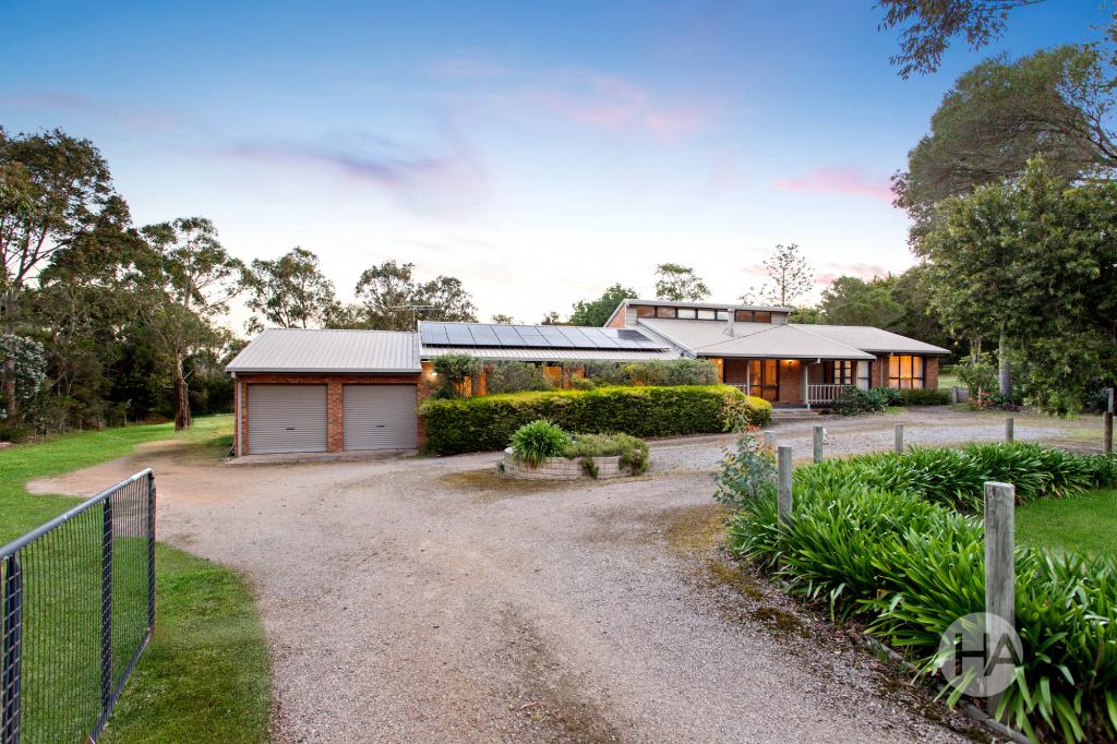 12 BAYVISTA RISE, SOMERVILLE, VIC 3912