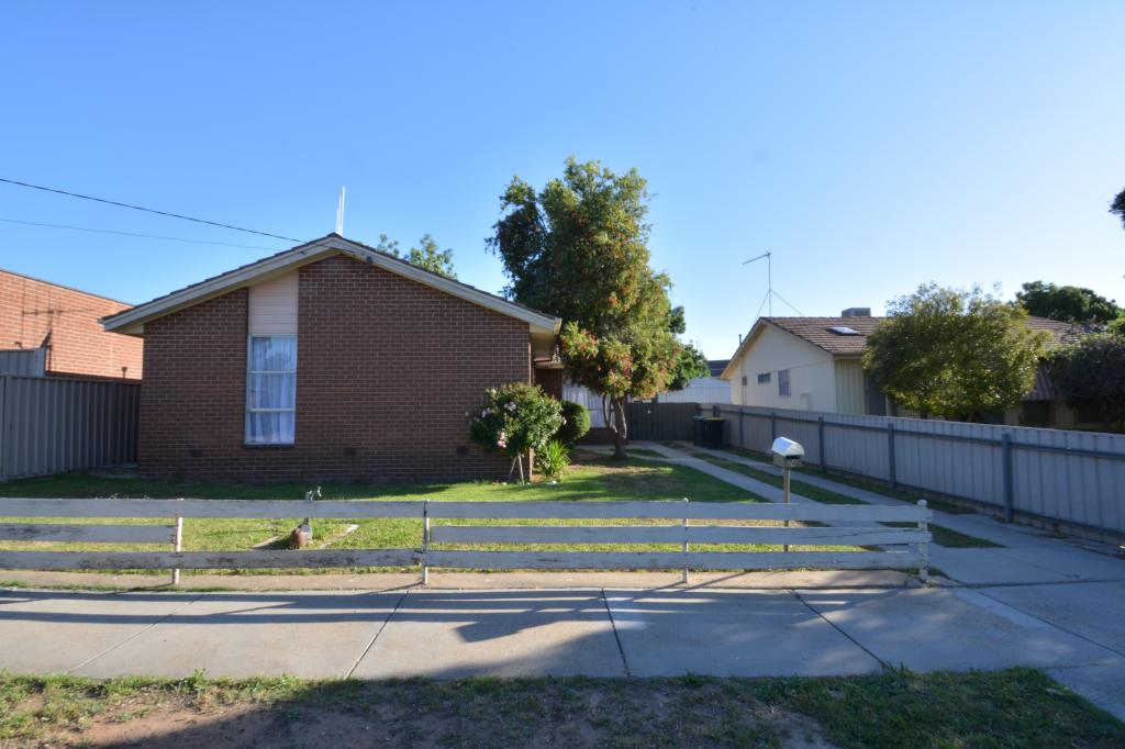 24 Owen St, Kennington, VIC 3550