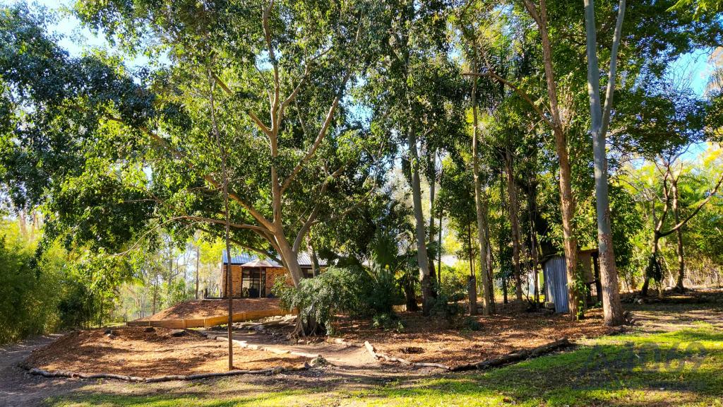 64 Sugars Rd, Bellbowrie, QLD 4070