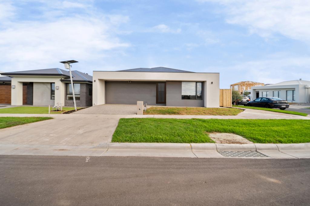 25 CAMEMBERT LOOP, DONNYBROOK, VIC 3064