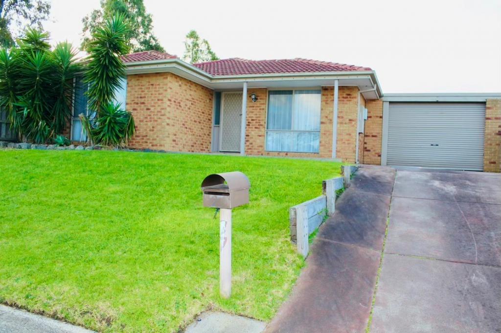 37 GODWIN CRES, CRANBOURNE NORTH, VIC 3977