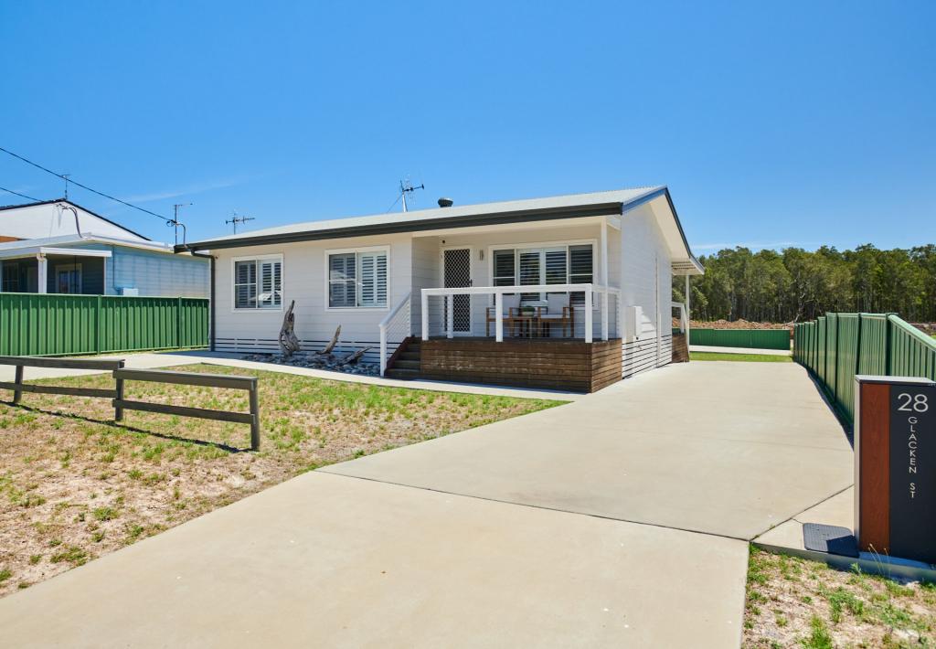 28 Glacken St, Harrington, NSW 2427