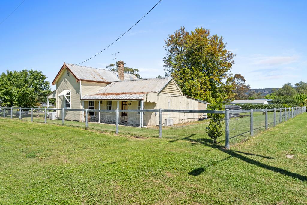 1 Vernon St, Wingen, NSW 2337