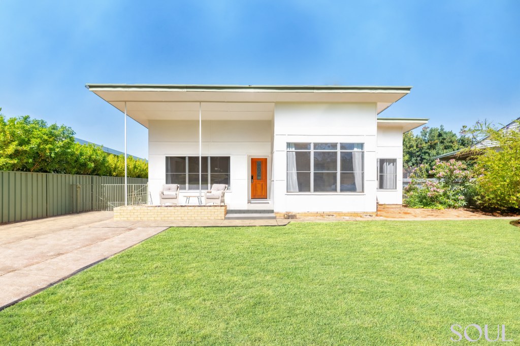 26 Thomson St, Griffith, NSW 2680