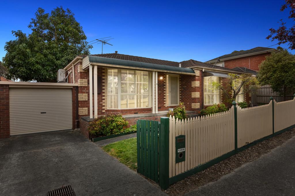 11 Doon Ave, Glen Waverley, VIC 3150