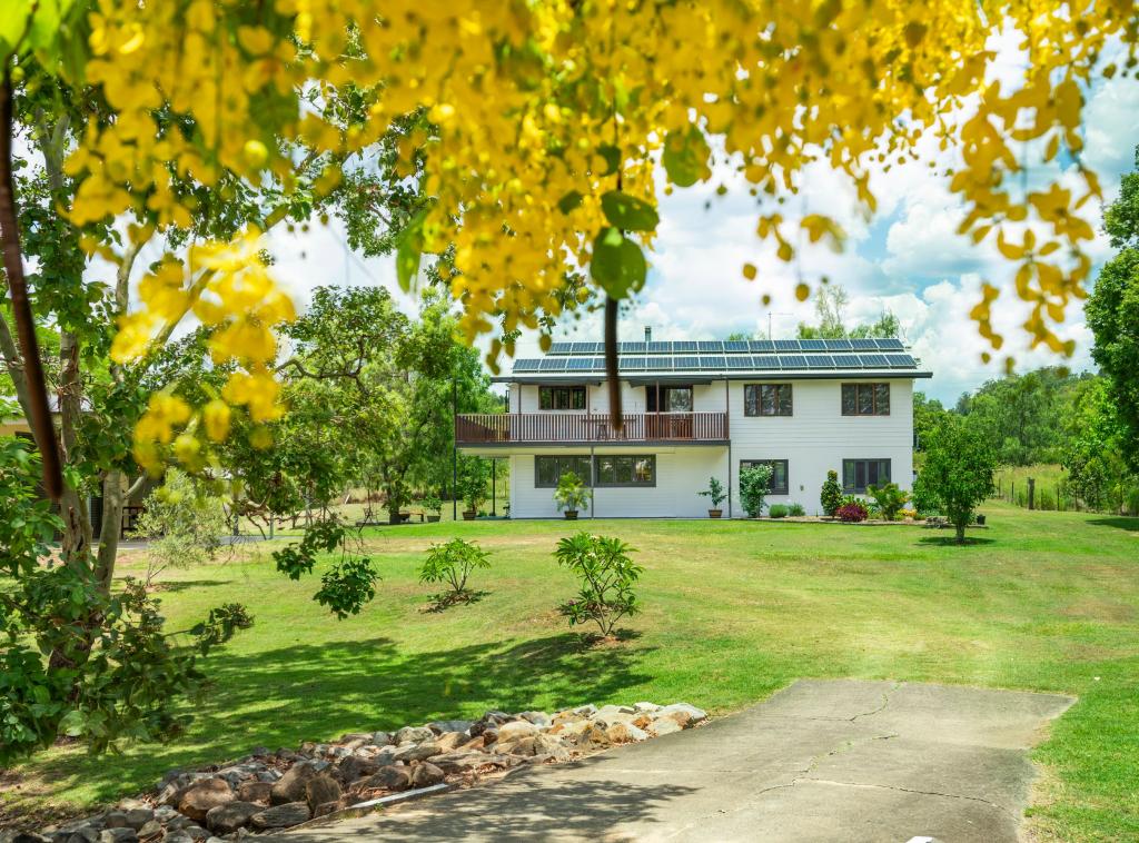 26 Stewart St, Withcott, QLD 4352