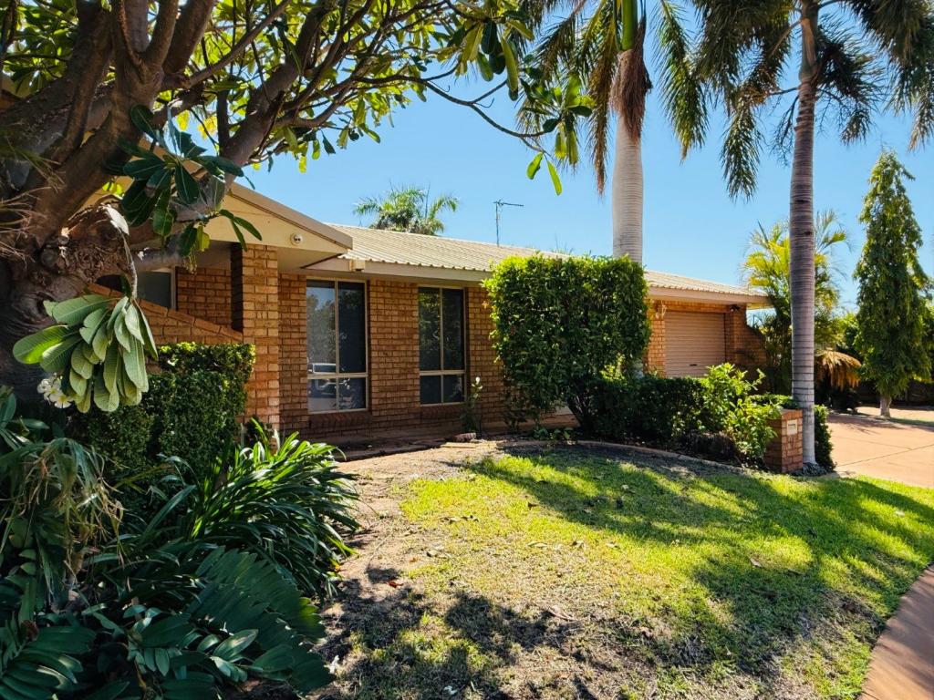 11 Menzies Pl, Nickol, WA 6714