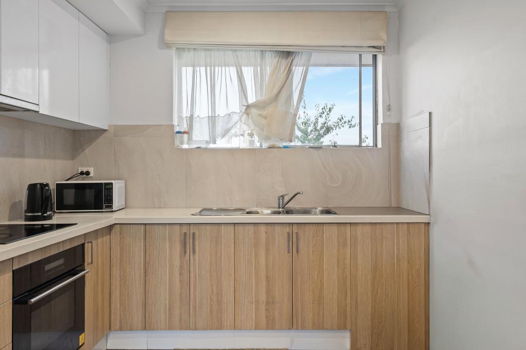 5/74 THE BOULEVARD, THOMASTOWN, VIC 3074