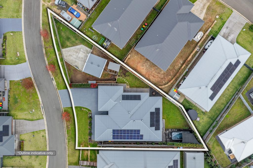 5 Ouita Cl, Greta, NSW 2334