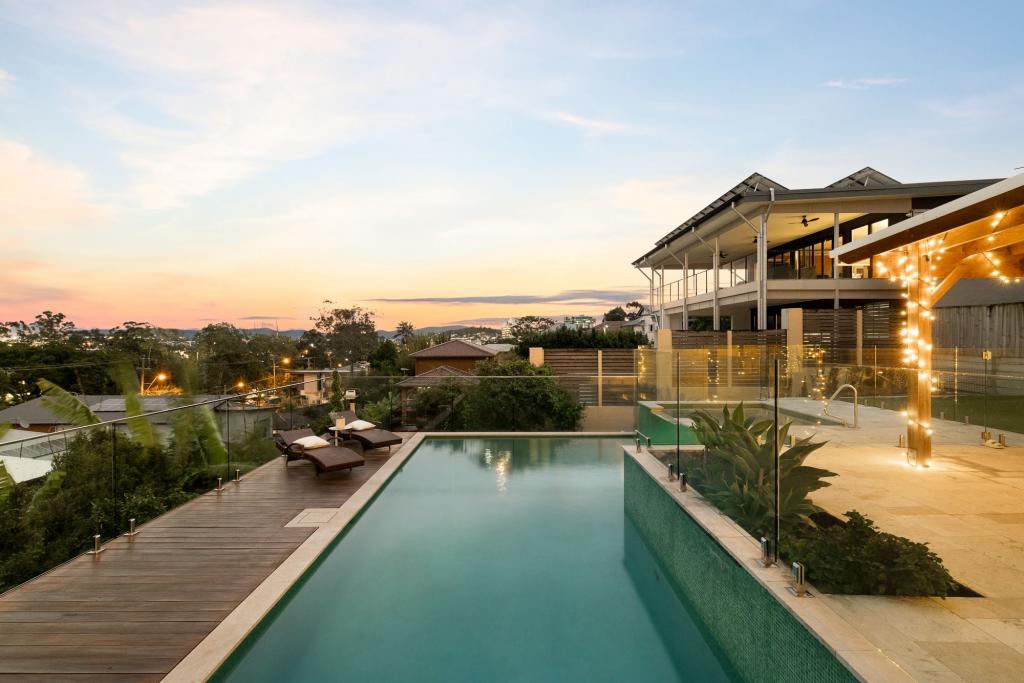 4 Comus Ave, Ascot, QLD 4007