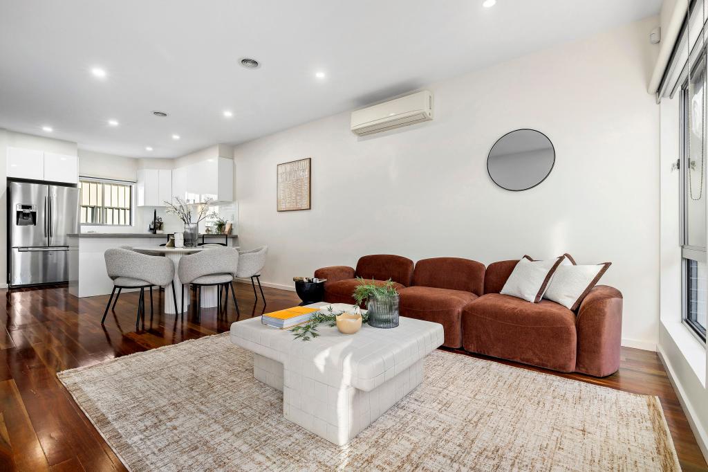 2/9 Esmale St, Strathmore, VIC 3041