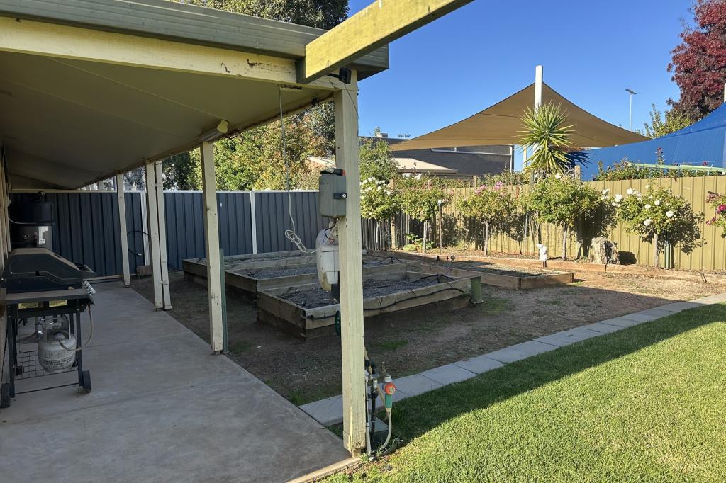 998 Karadoc Ave, Irymple, VIC 3498