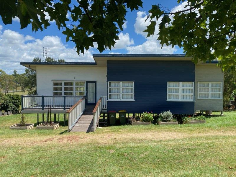 81 Brisbane St, Nanango, QLD 4615