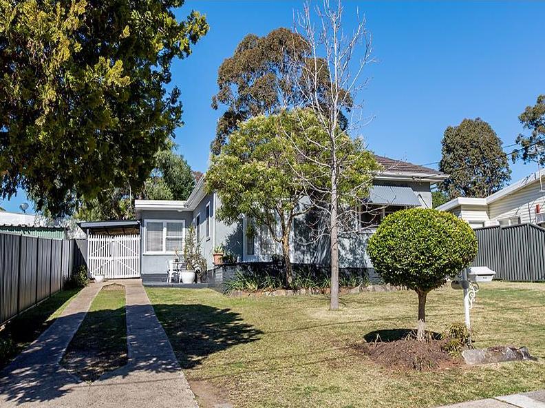 1 Hervey St, Georges Hall, NSW 2198