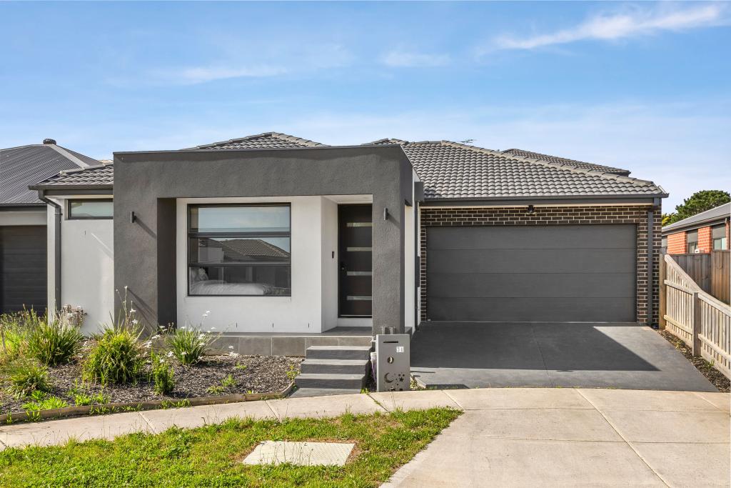 36 JANOLI ST, MICKLEHAM, VIC 3064