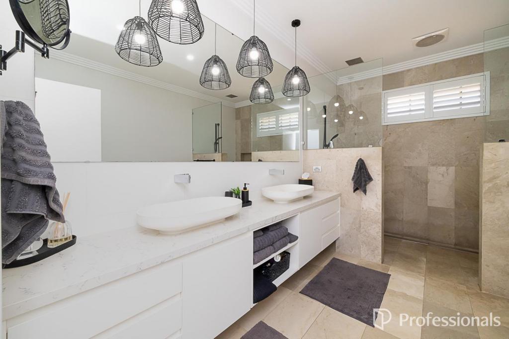 25 Orangedale Rd, Lesmurdie, WA 6076