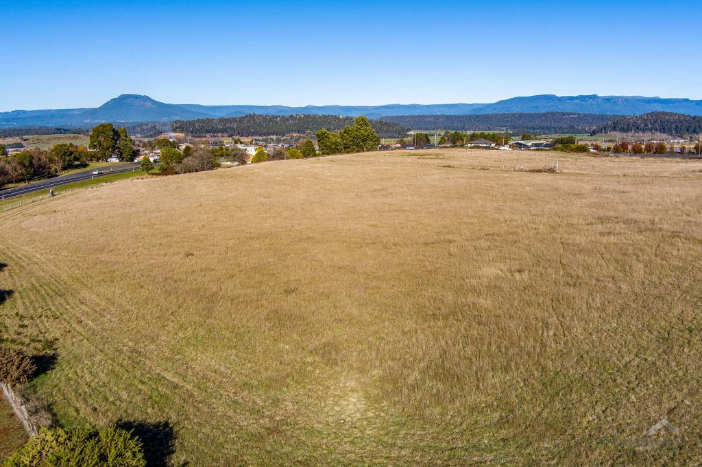 27 Nutt St, Deloraine, TAS 7304