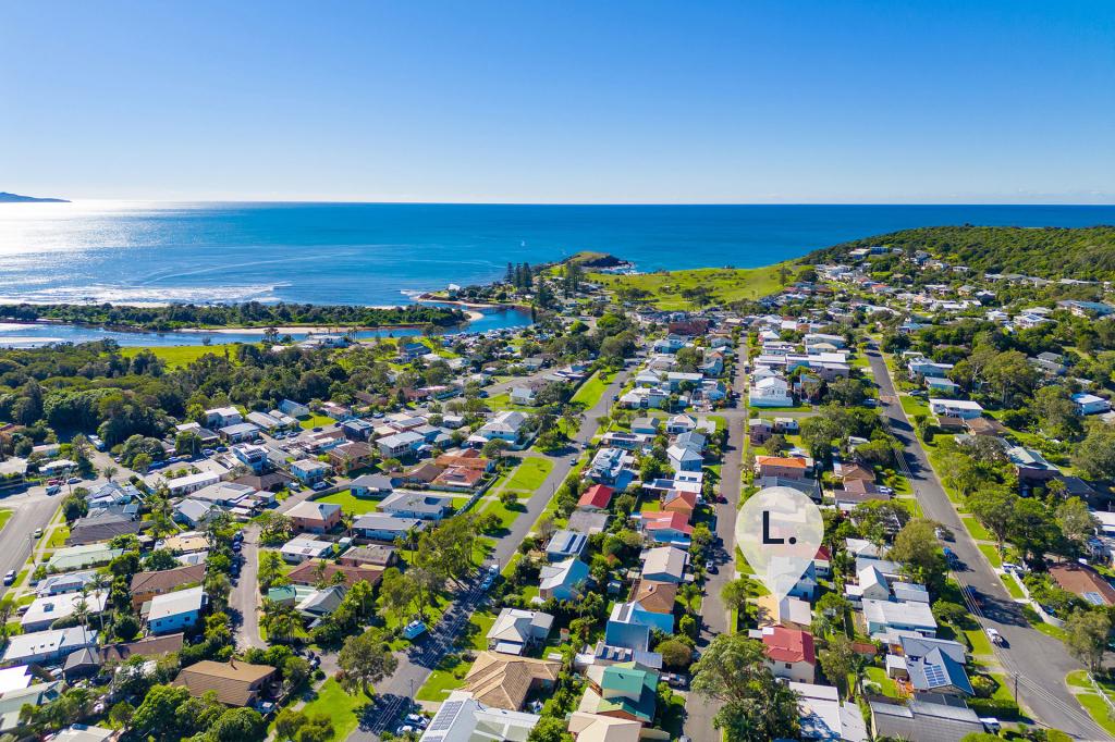 26 Hodgson St, Crescent Head, NSW 2440
