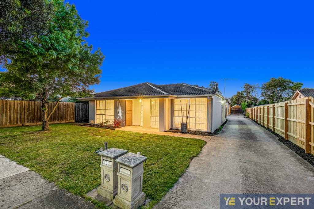 11&11A WILLOW DR, HAMPTON PARK, VIC 3976