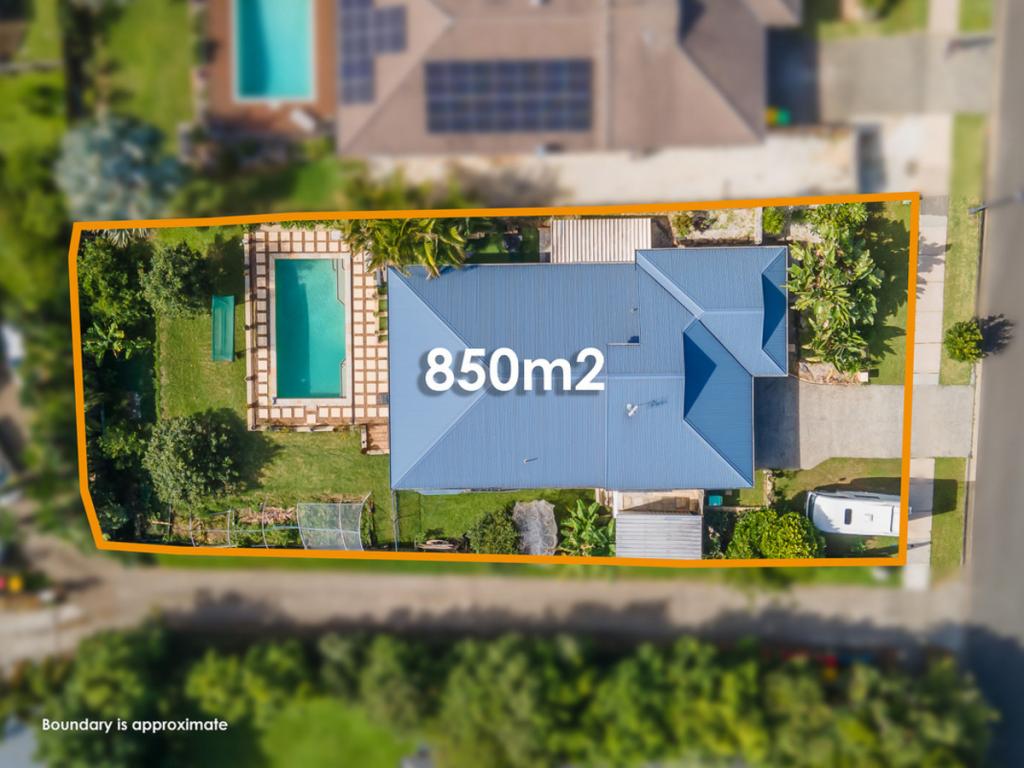 29 Diamantina Cct, Pacific Pines, QLD 4211