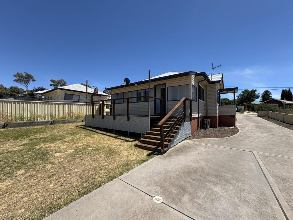 3 Alkoomi Pl, Cooma, NSW 2630