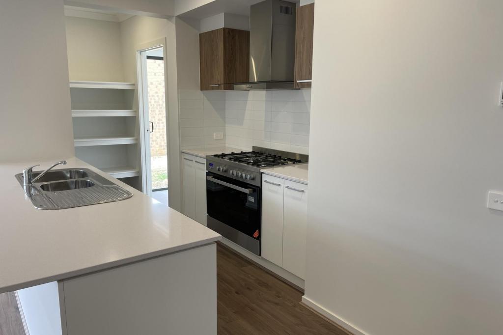 15 Arya Rd, Charlemont, VIC 3217