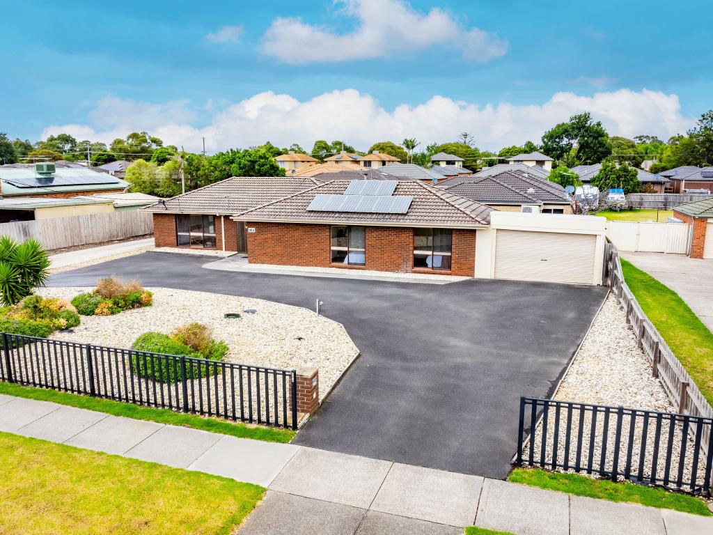 20 Huon Park Rd, Cranbourne North, VIC 3977