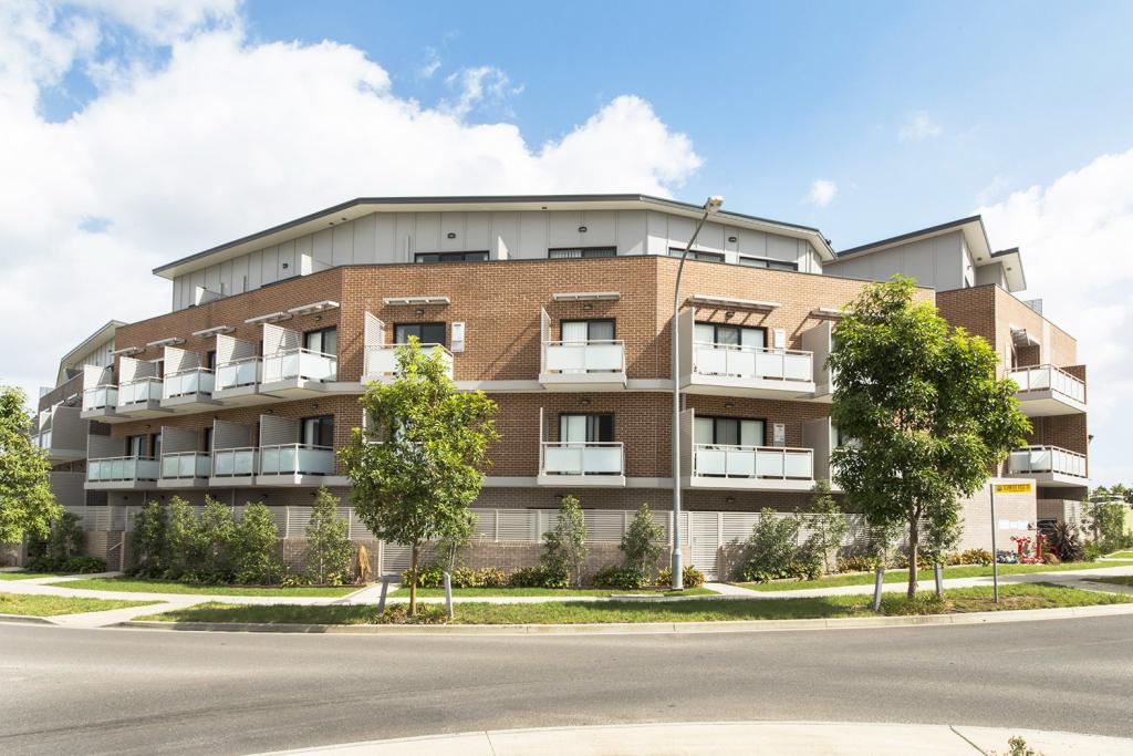 18/2 Glenmore Ridge Dr, Glenmore Park, NSW 2745