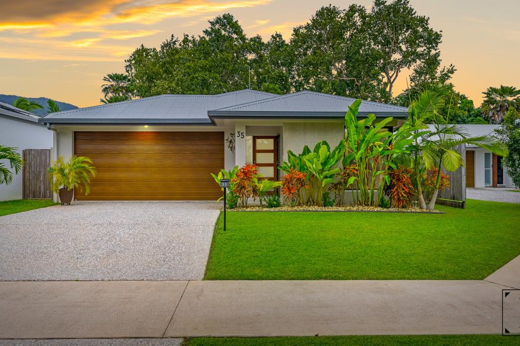 35 Conical Cl, Trinity Beach, QLD 4879