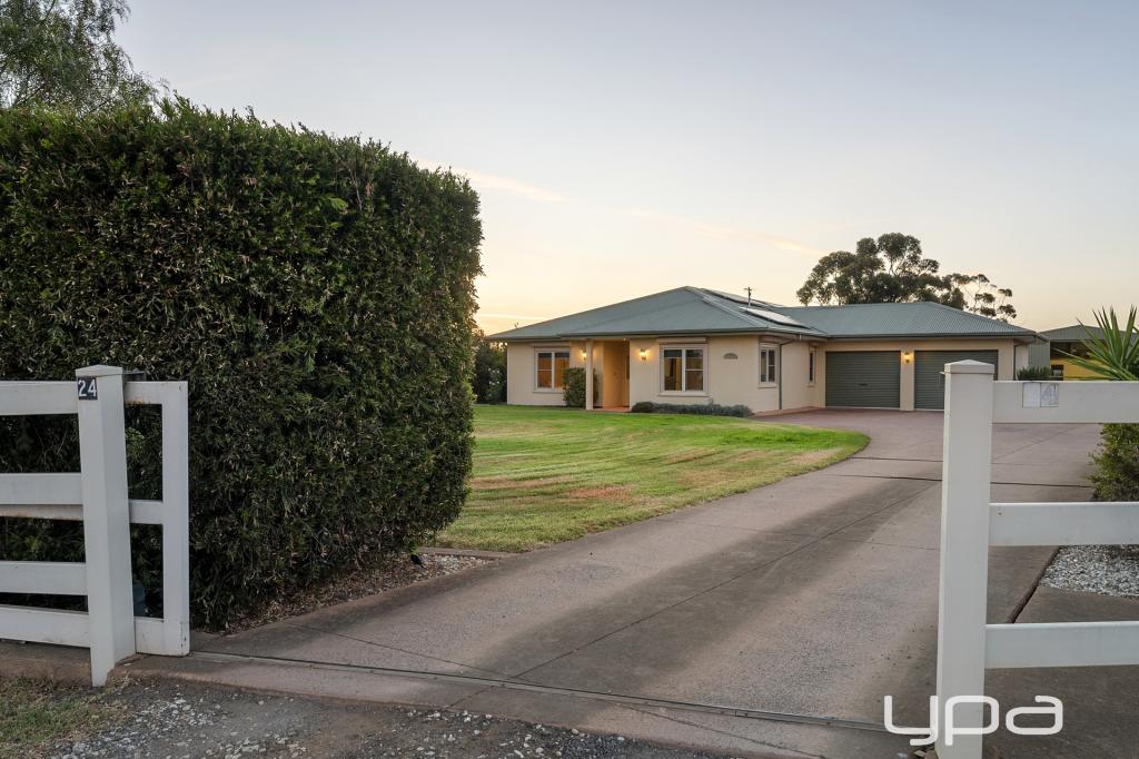 24 Hopetoun Park Rd, Hopetoun Park, VIC 3340