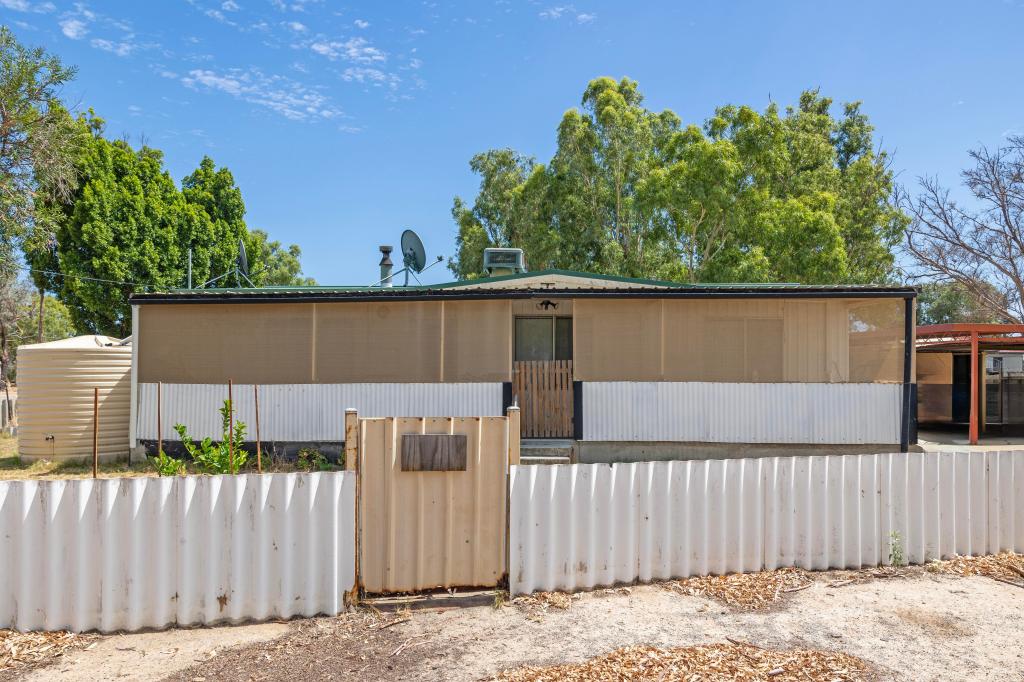 6 Clark Pl, Eneabba, WA 6518