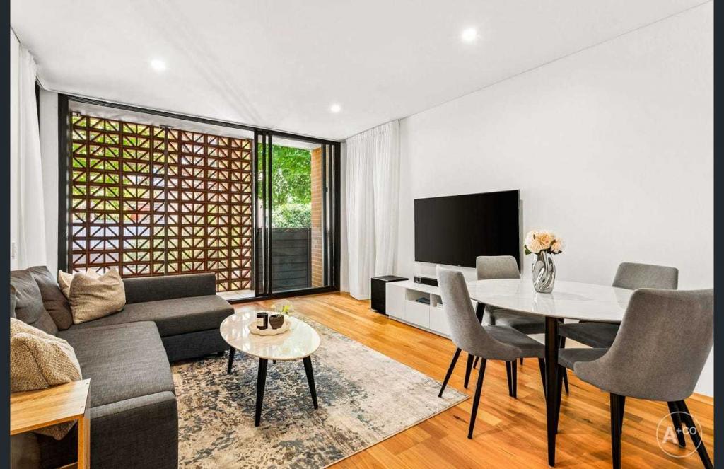 202/2-24 MITCHELL RD, ALEXANDRIA, NSW 2015