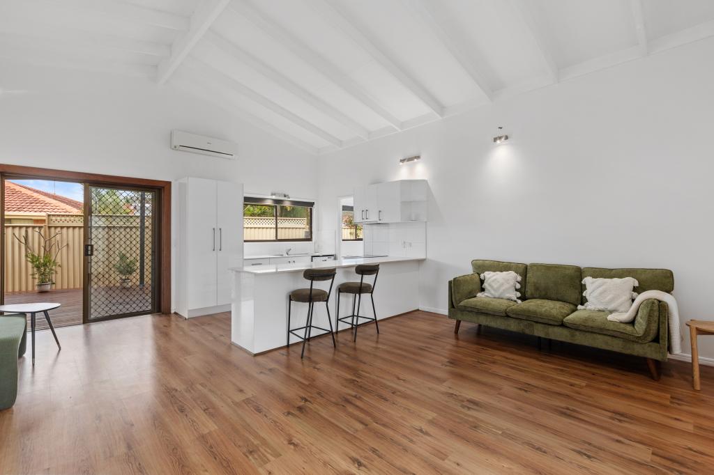 3/4 Shrike Ct, Burleigh Waters, QLD 4220