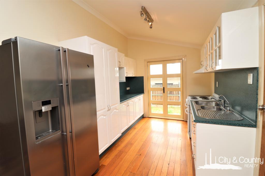 11 Eleventh Ave, Mount Isa, QLD 4825