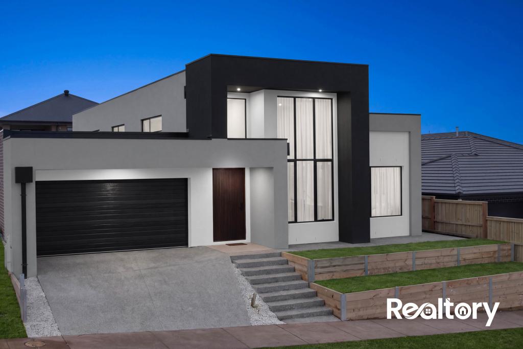 12 AZALEA ST, WALLAN, VIC 3756