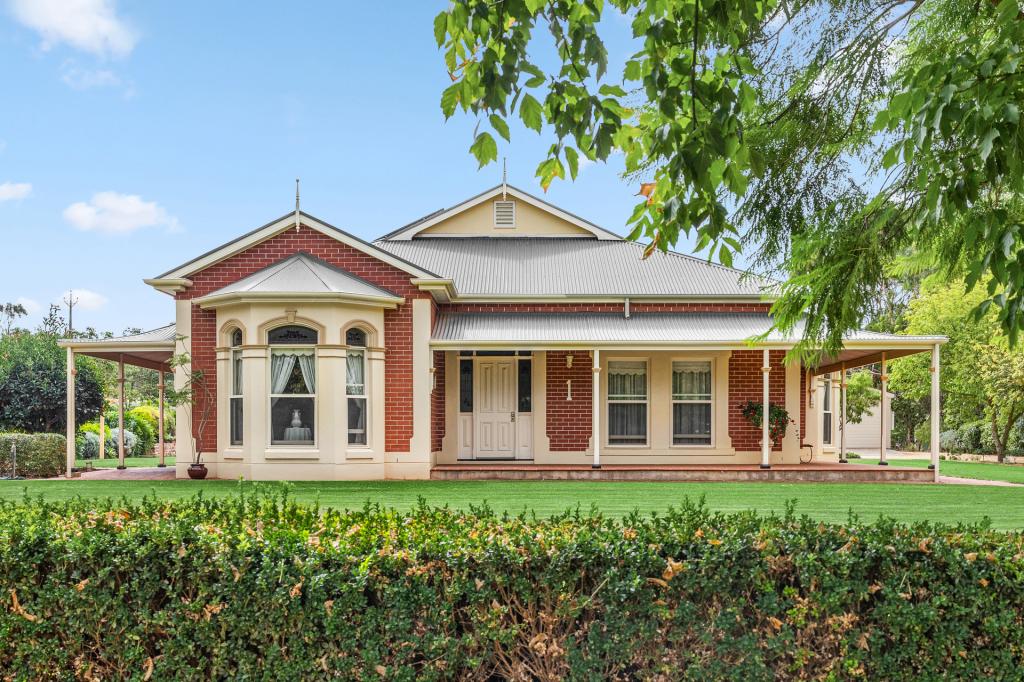 1 Barons Ct, Greenock, SA 5360