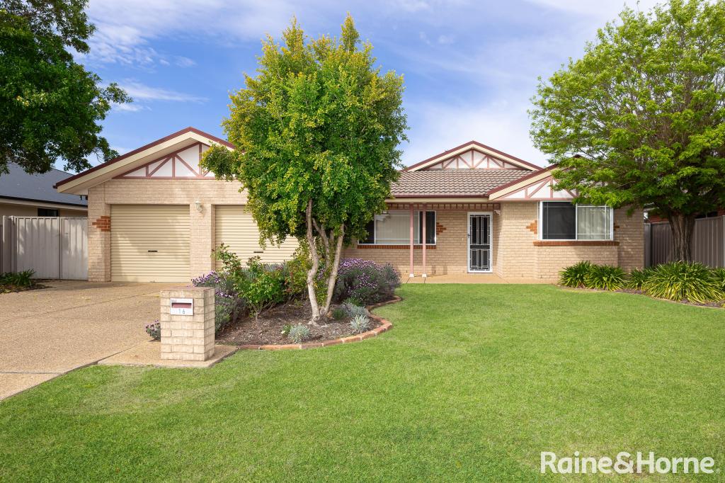 16 ALLUNGA ST, GLENFIELD PARK, NSW 2650