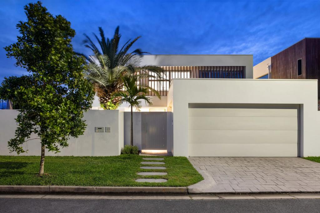 48 The Promenade, Isle Of Capri, QLD 4217