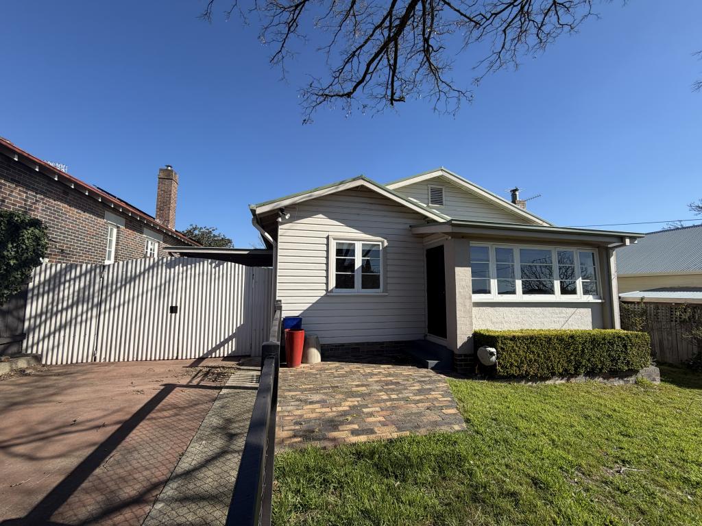 146 Mossman St, Armidale, NSW 2350