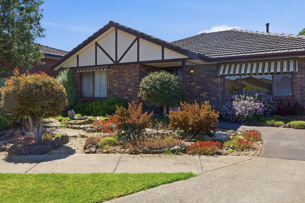 11 Jacqueline Cl, Werribee, VIC 3030