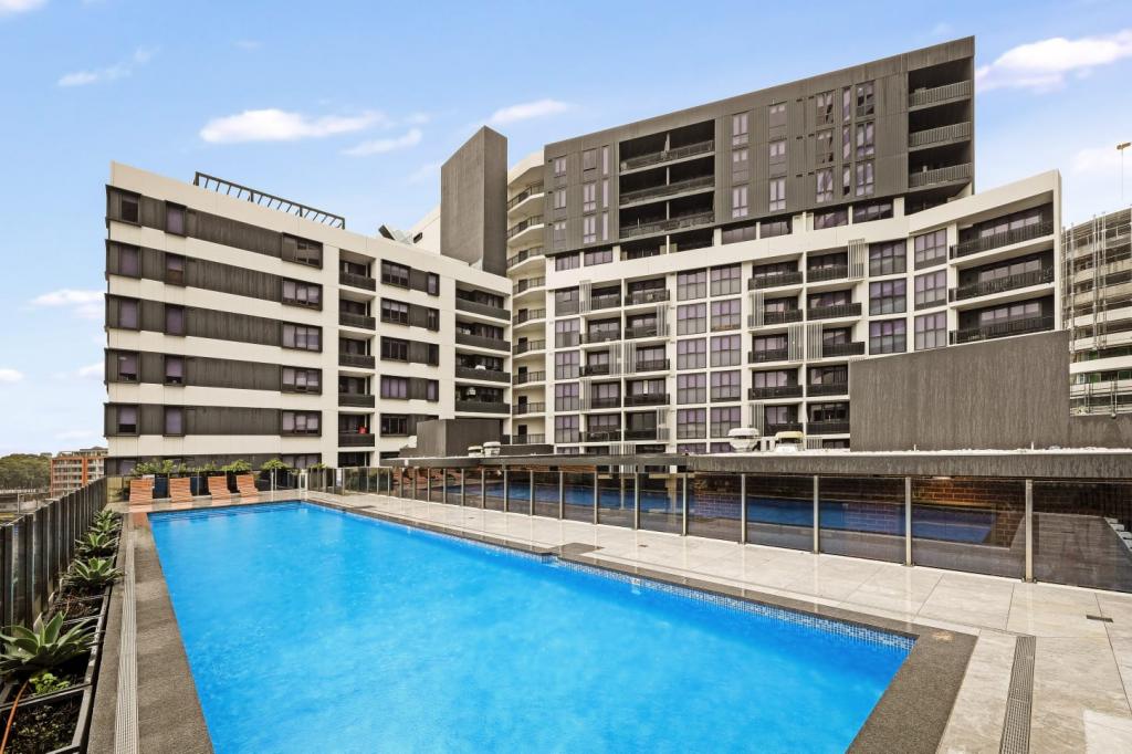 718/5 GLADSTONE ST, MERRYLANDS, NSW 2160