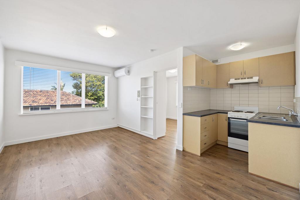 8/69 BARKLY ST, ST KILDA, VIC 3182