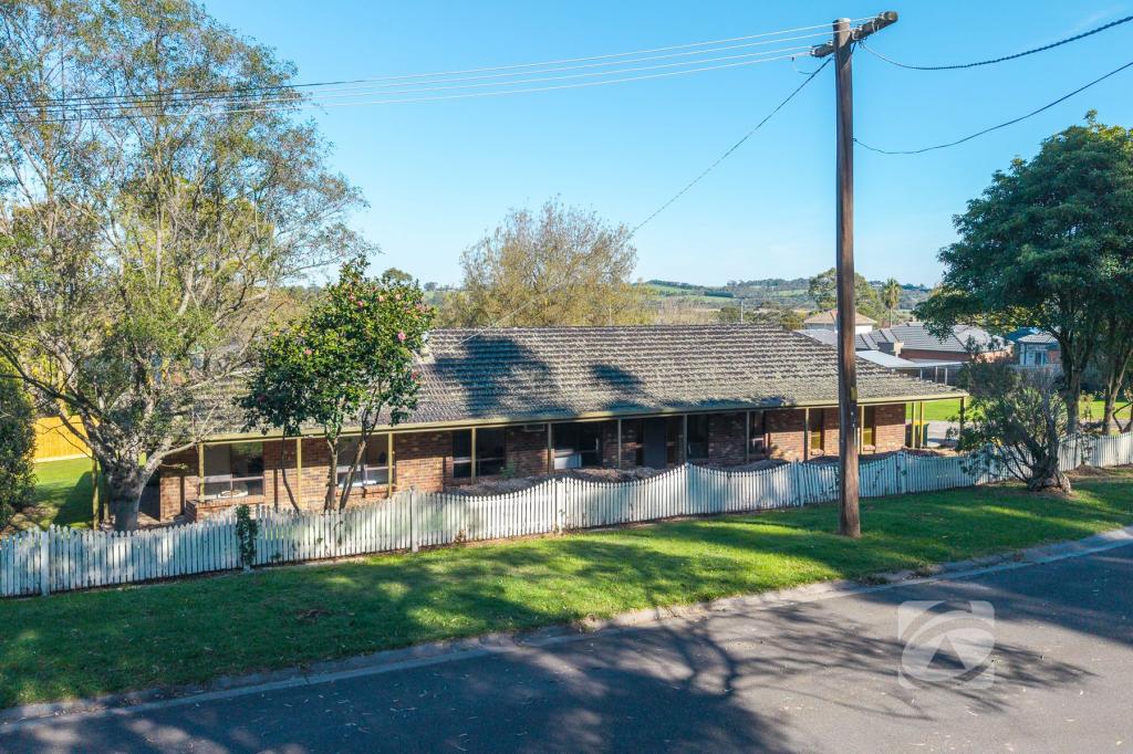 15 May Ct, Garfield, VIC 3814
