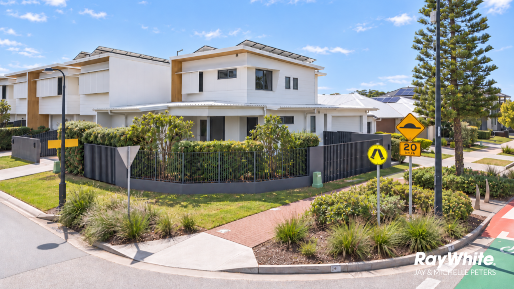 194 Lakeview Prom, Newport, QLD 4020