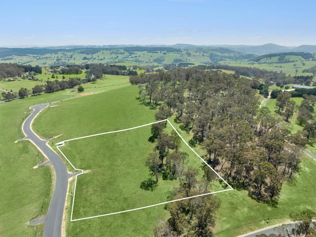 8 INVERNESS PL, OBERON, NSW 2787