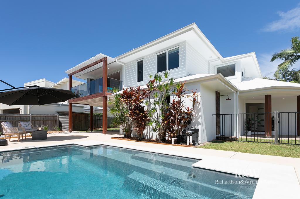 1 Crestview Dr, Peregian Springs, QLD 4573