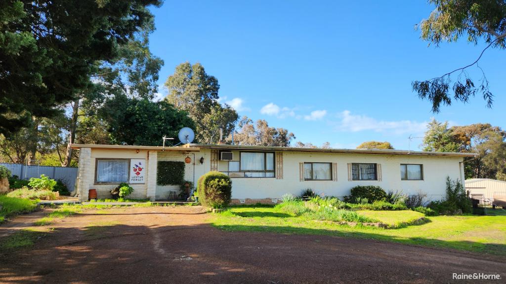 5 HONNER ST, KOJONUP, WA 6395