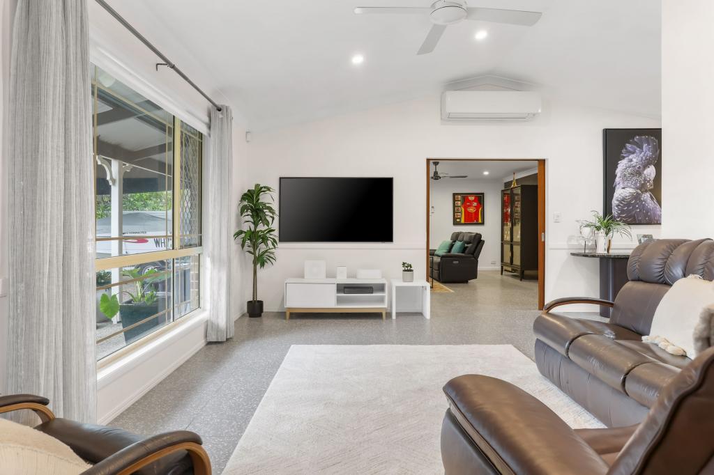 2 Suva Pl, Pacific Pines, QLD 4211